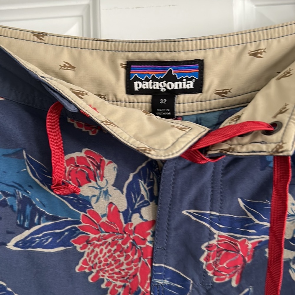 Patagonia board shorts, size 32, inseam 7”